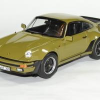 Porsche 911 vert olive 1977 norev 1 18 autominiature01 1 