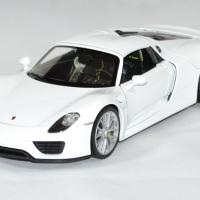 Porsche 918 spyder 1 24 welly autominiature01 2 