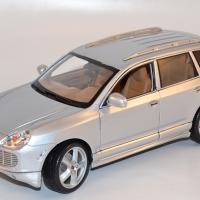 Porsche cayenne turbo exclusive 1 18 maisto autominiature01 com mai31113 1 