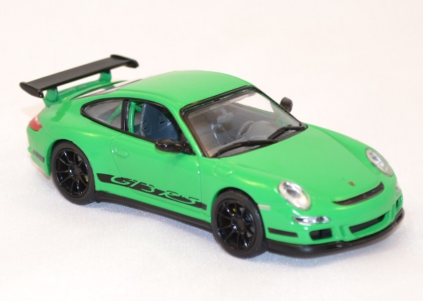 Porsche gt3 997 rs verte miniature yatming signature 1 43 autominiature01 com 2 