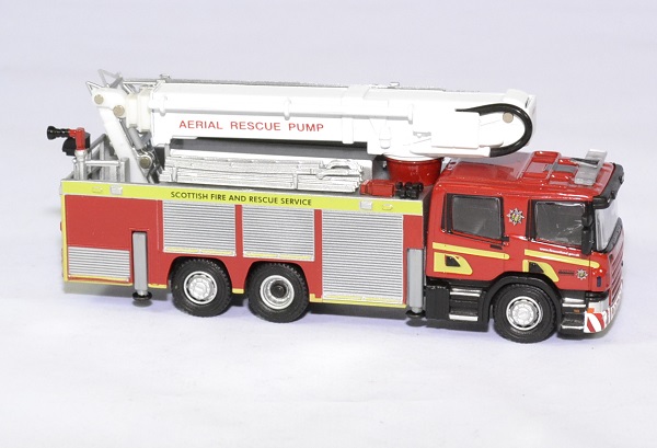 Scania aerial rescue pomp pompier 1 76 oxford autominiature01 3 