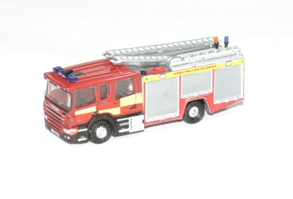 Scania cp28 pompier echelle 1 148 oxford autominiature01