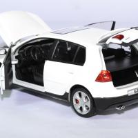 Volkswagen golf 5 gti 1 24 cararama autominiature01 4 