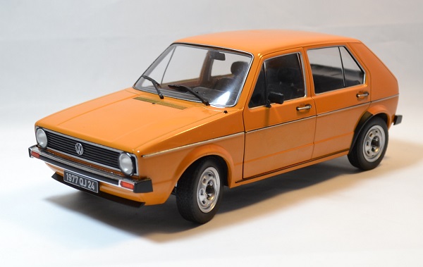 Volkswagen solido golf 1 1 18 autominiature01 1