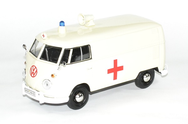 Volkswagen t1 ambulance 1 24 motormax autominiature01 1 
