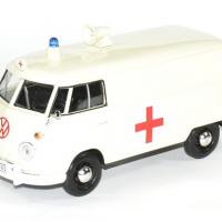 Volkswagen t1 ambulance 1 24 motormax autominiature01 1 