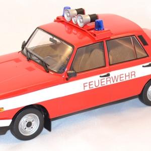 Wartburg 353W Pompiers 1985 504 pièces 1/18 IXO IST IXOISTCCC087